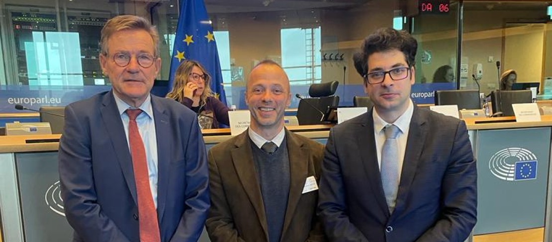 Johan van Overtveldt (Member of European Parlament, Chair of the BUDG Committee), Marcus Scheiblecker und Atanas Pekanov © WIFO